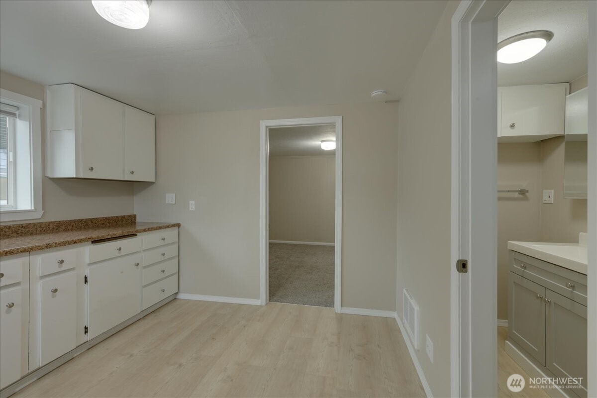 150 Hardie Avenue SW #1-6, Renton, WA 98057-5946