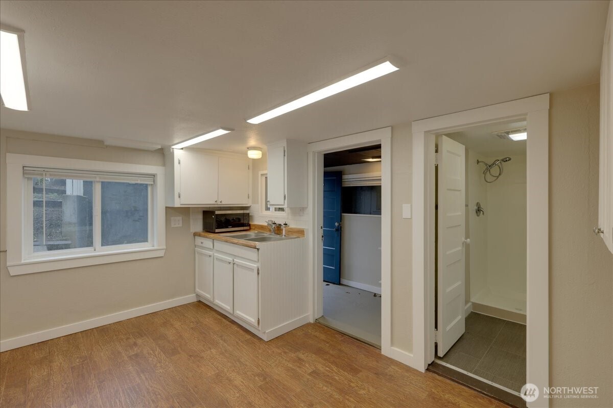 150 Hardie Avenue SW #1-6, Renton, WA 98057-5946