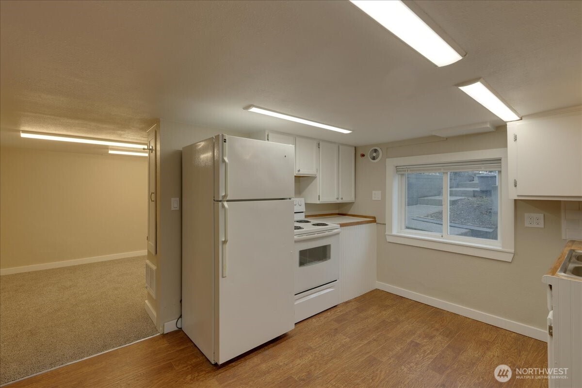 150 Hardie Avenue SW #1-6, Renton, WA 98057-5946