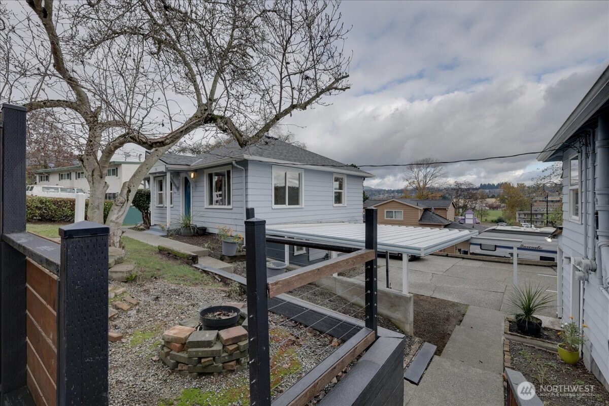 150 Hardie Avenue SW #1-6, Renton, WA 98057-5946