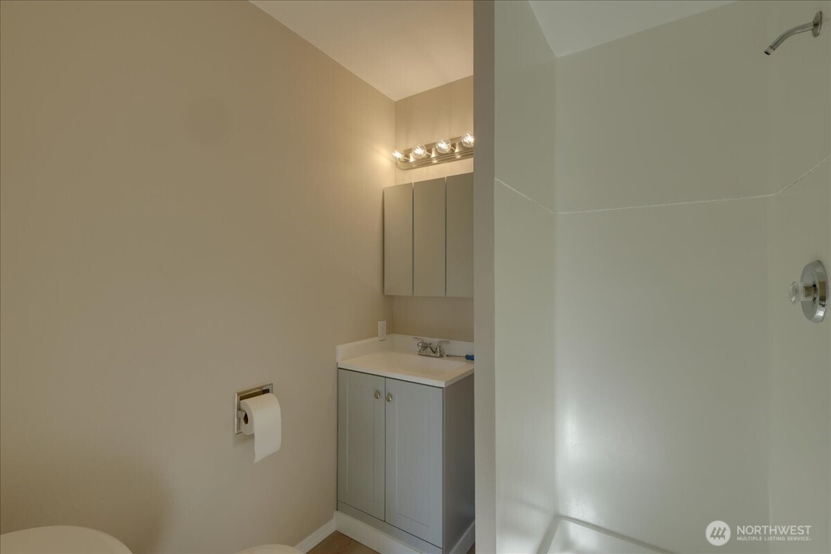 150 Hardie Avenue SW #1-6, Renton, WA 98057-5946