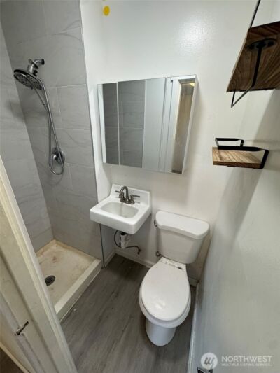 10908 10910 Valley Avenue E, Puyallup, WA 98372 - Photo 15