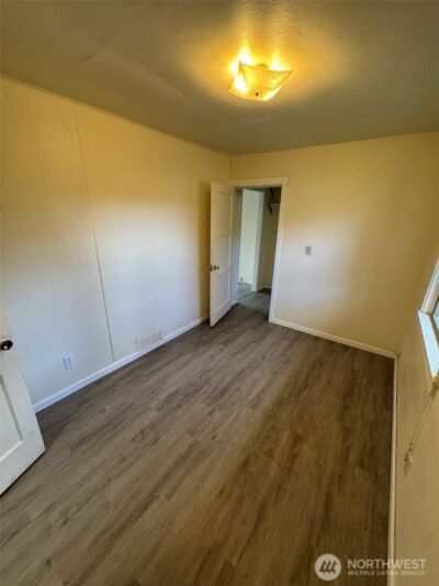 10908 10910 Valley Avenue E, Puyallup, WA 98372 - Photo 17