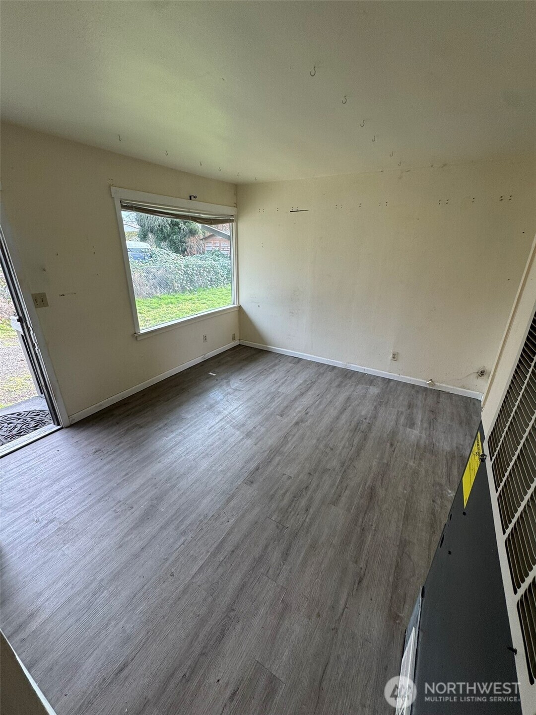 10908 10910 Valley Avenue E, Puyallup, WA 98372