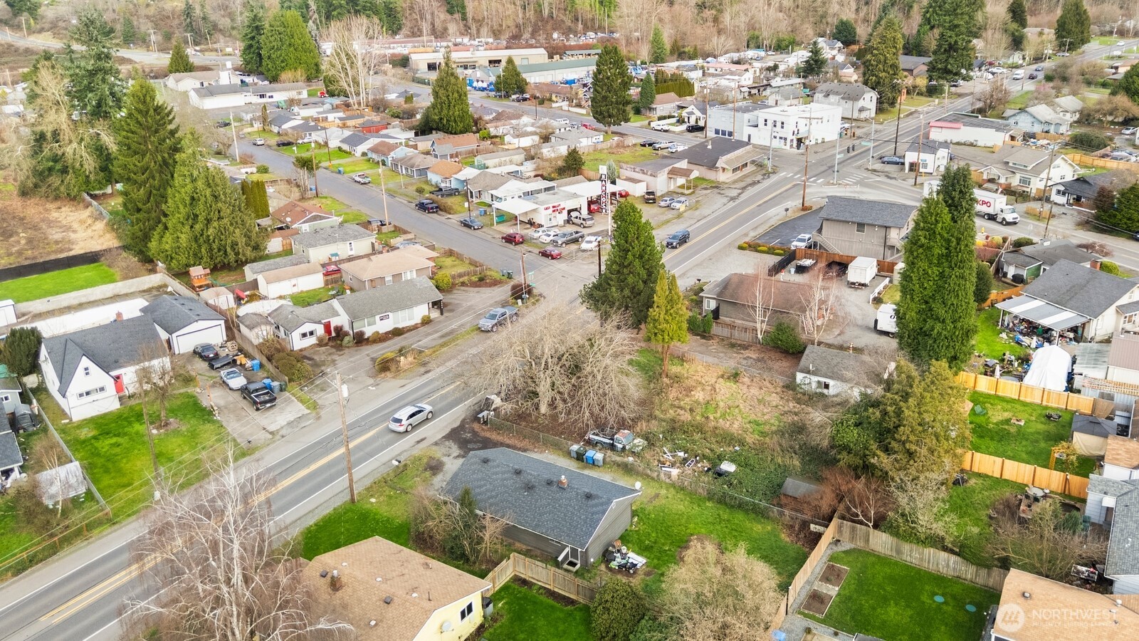 10908 10910 Valley Avenue E, Puyallup, WA 98372