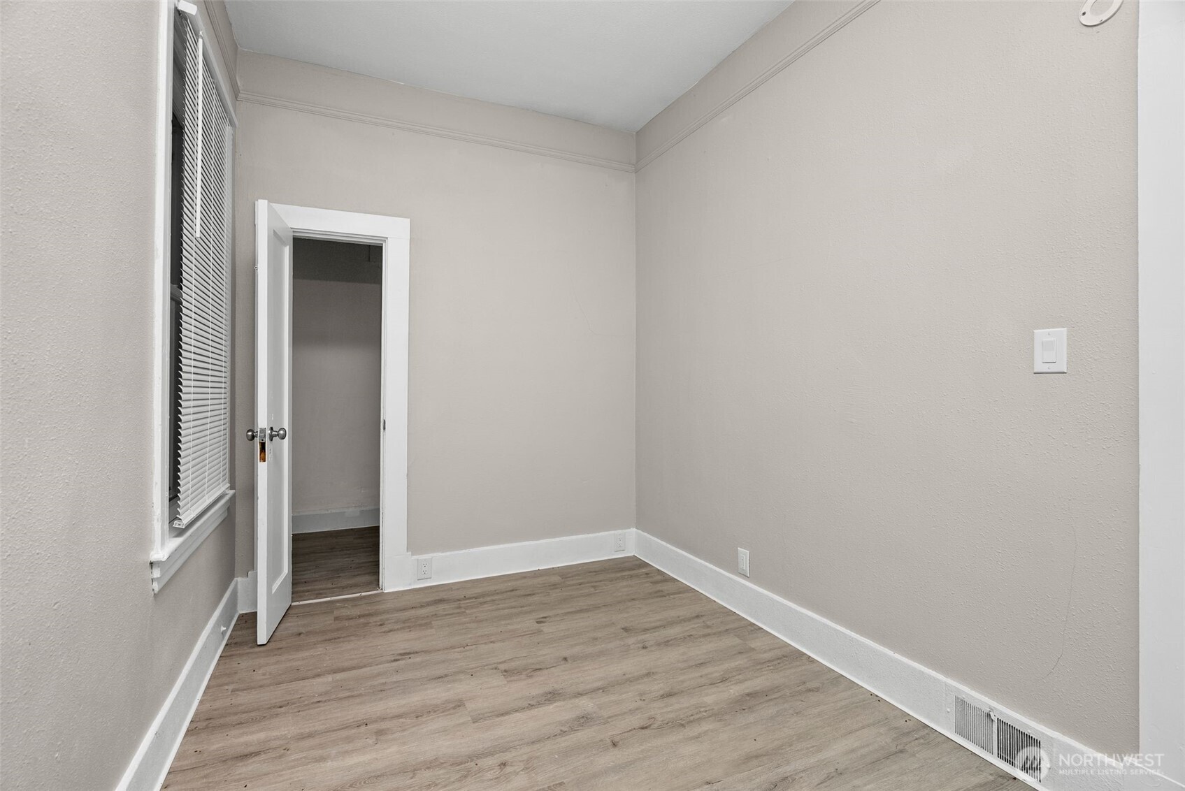 6323 Kitsap Way , Bremerton, WA 98312