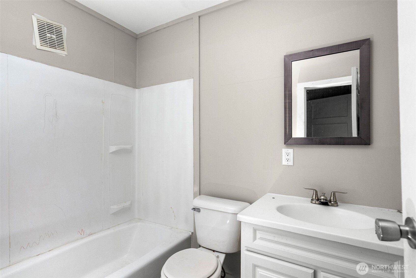 6323 Kitsap Way , Bremerton, WA 98312