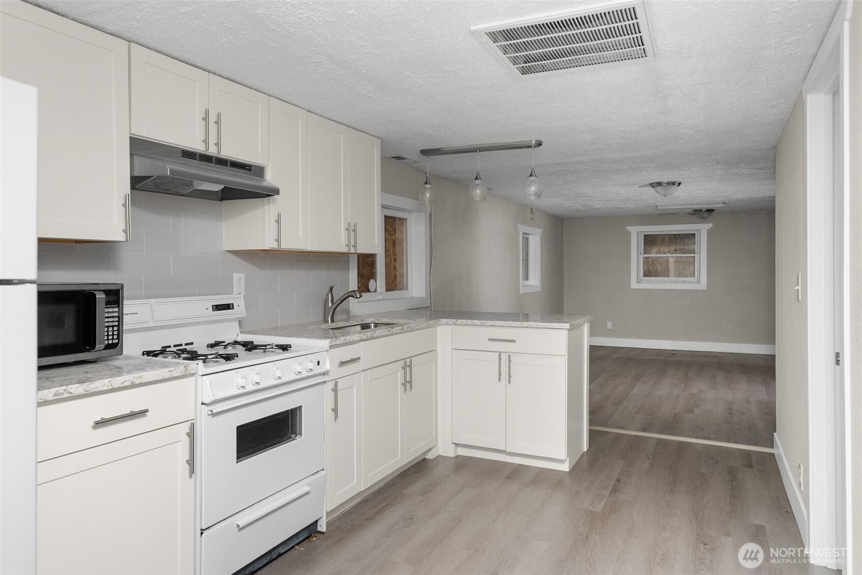 6323 Kitsap Way , Bremerton, WA 98312