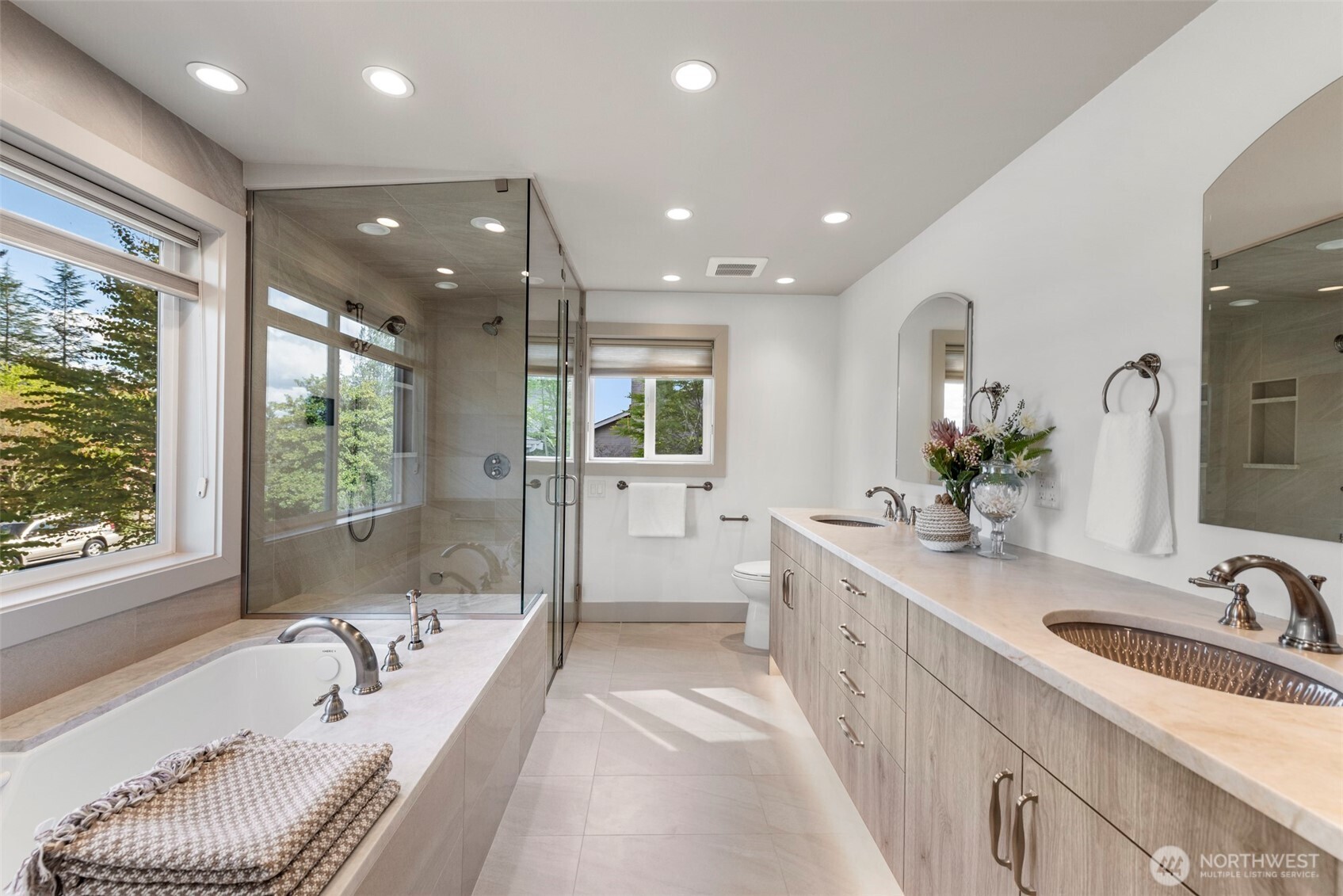 1465 185th Avenue NE, Bellevue, WA 98008