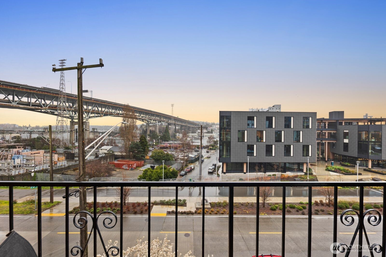 3905 4th Avenue NE #301, Seattle, WA 98105