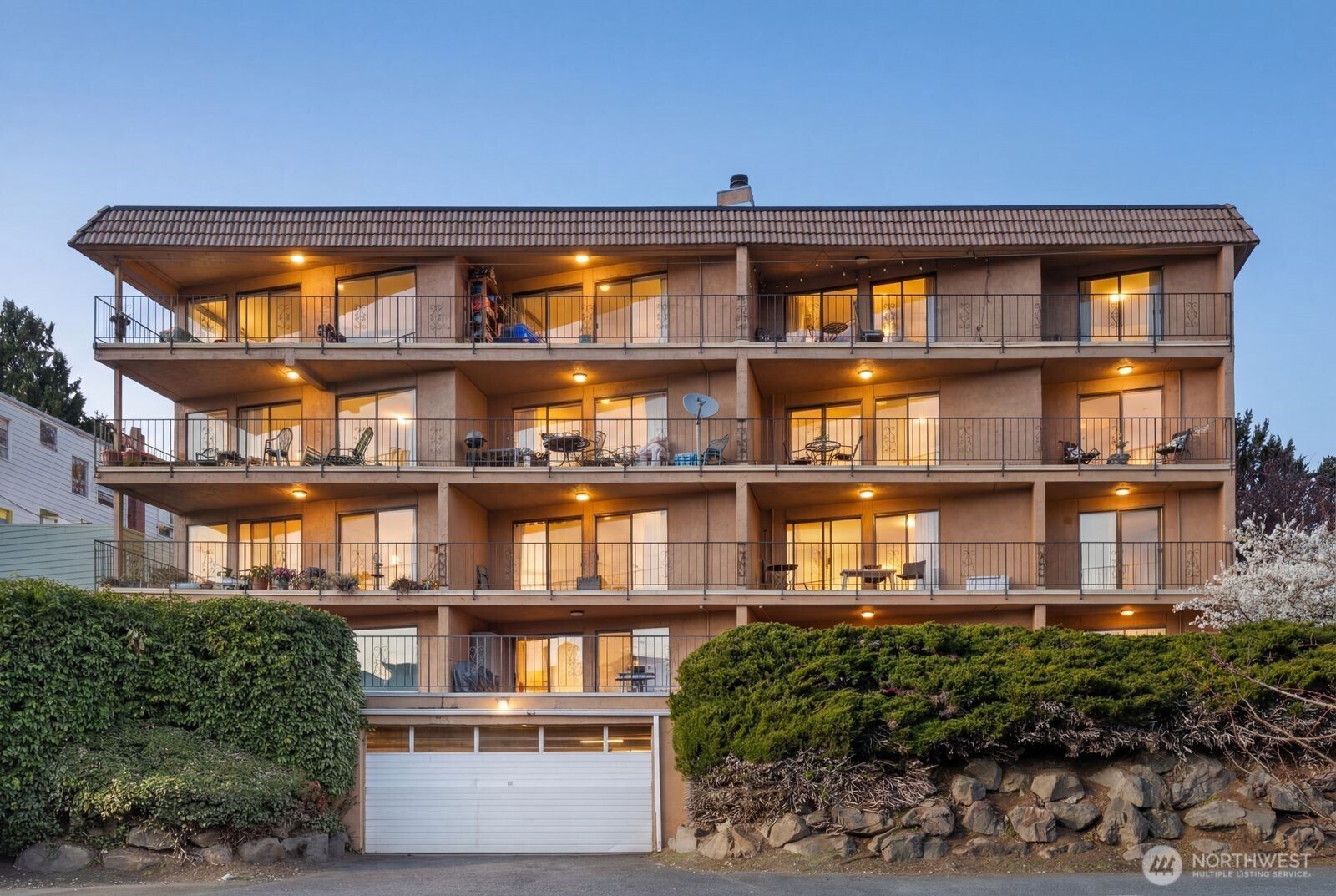 3905 4th Avenue NE #301, Seattle, WA 98105