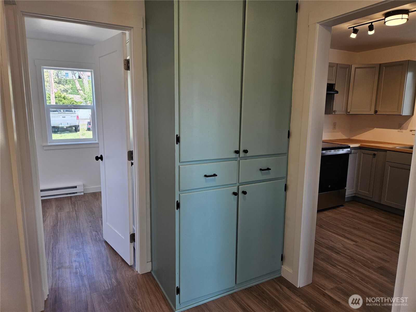 108 W 3rd Street , Lind, WA 99341