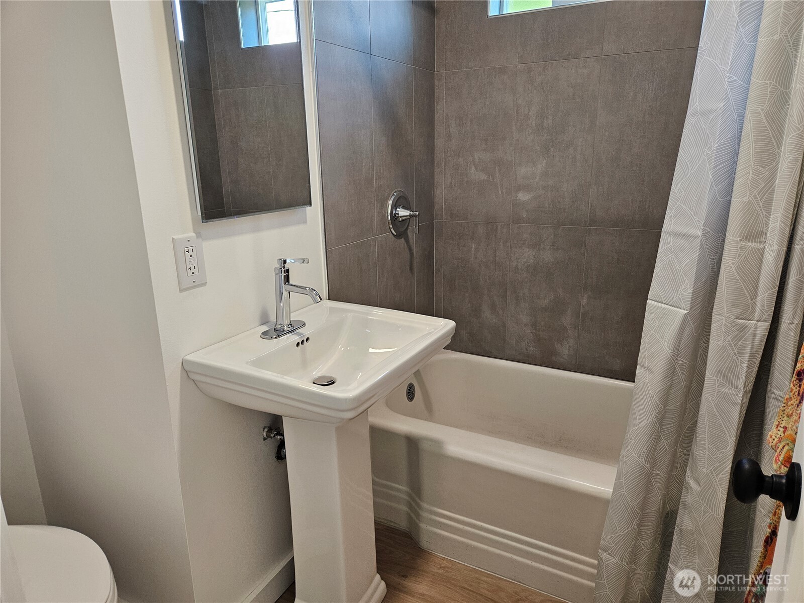 108 W 3rd Street , Lind, WA 99341