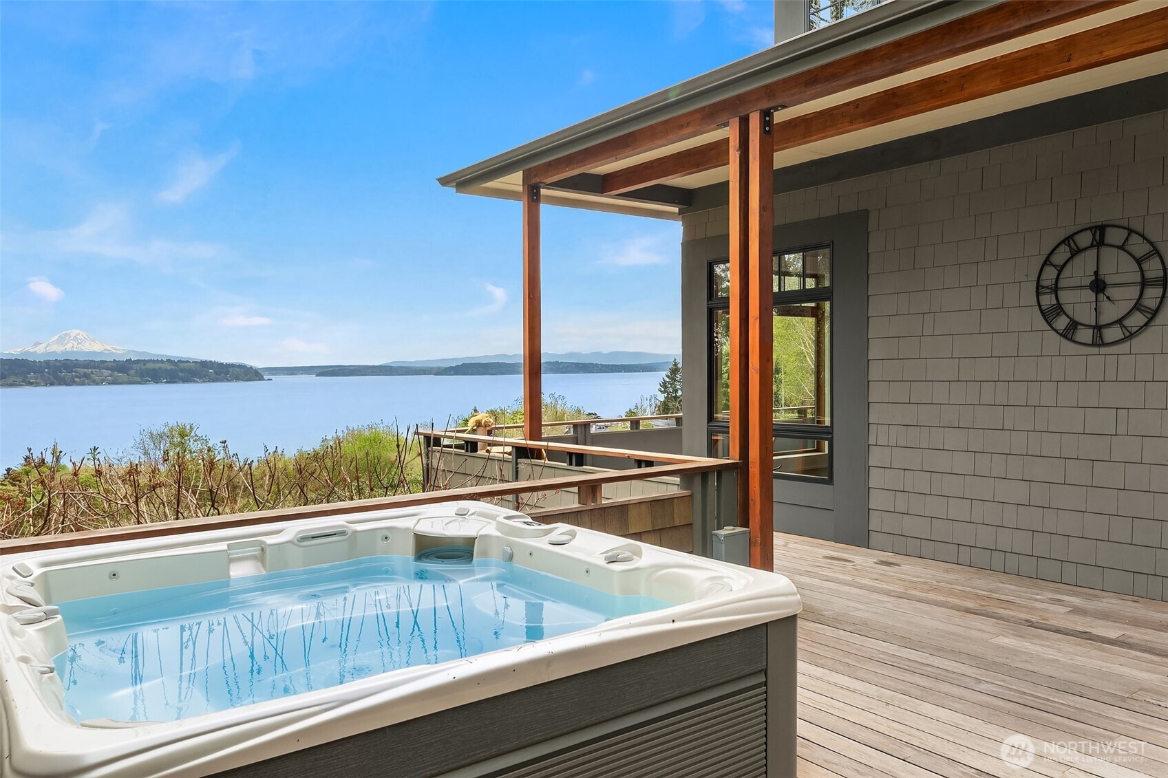 8302 SW Dilworth , Vashon, WA 98070