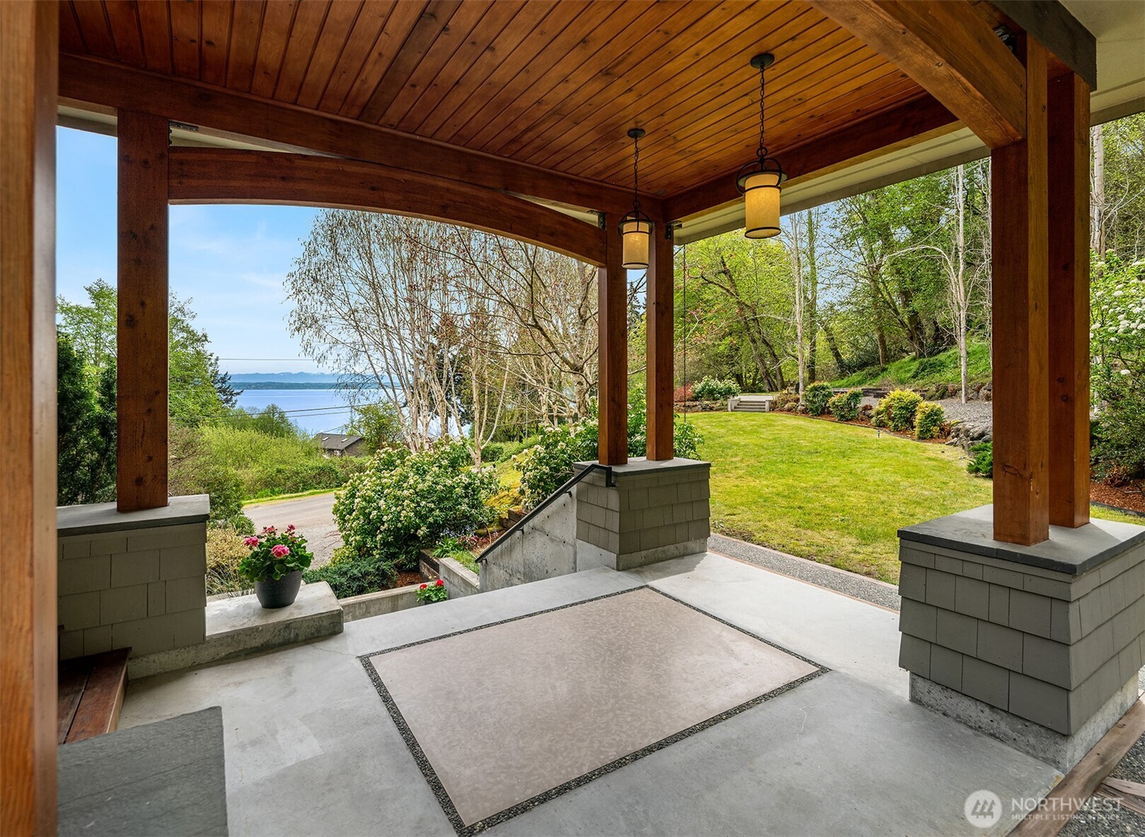 8302 SW Dilworth , Vashon, WA 98070