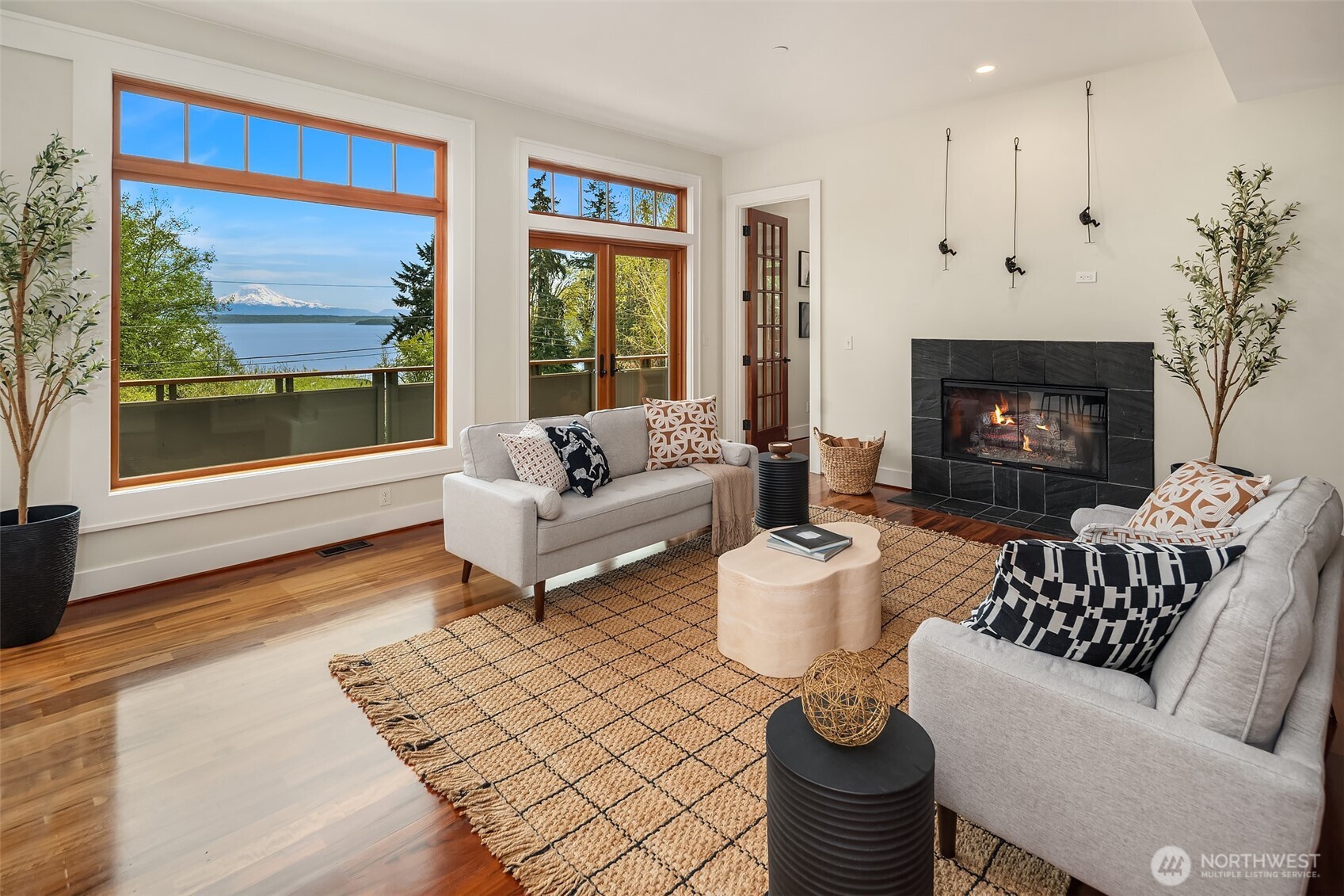 8302 SW Dilworth , Vashon, WA 98070