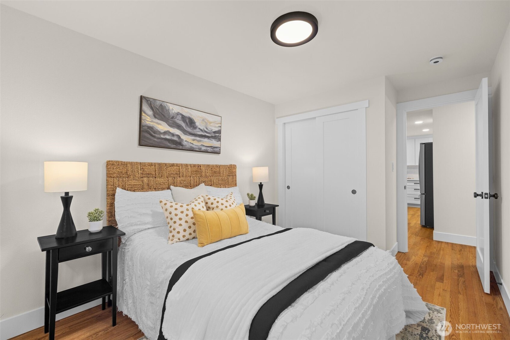18330 47th Place NE, Lake Forest Park, WA 98155