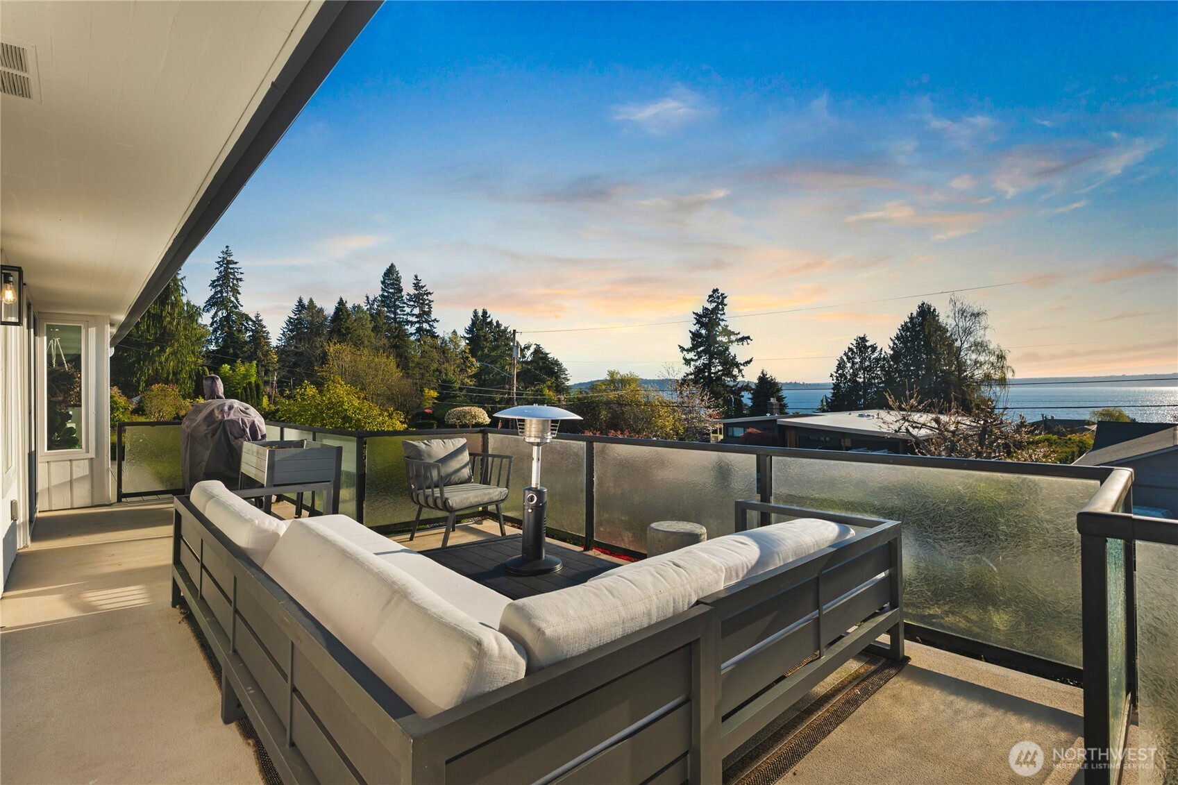 18174 Brittany Drive SW, Normandy Park, WA 98166