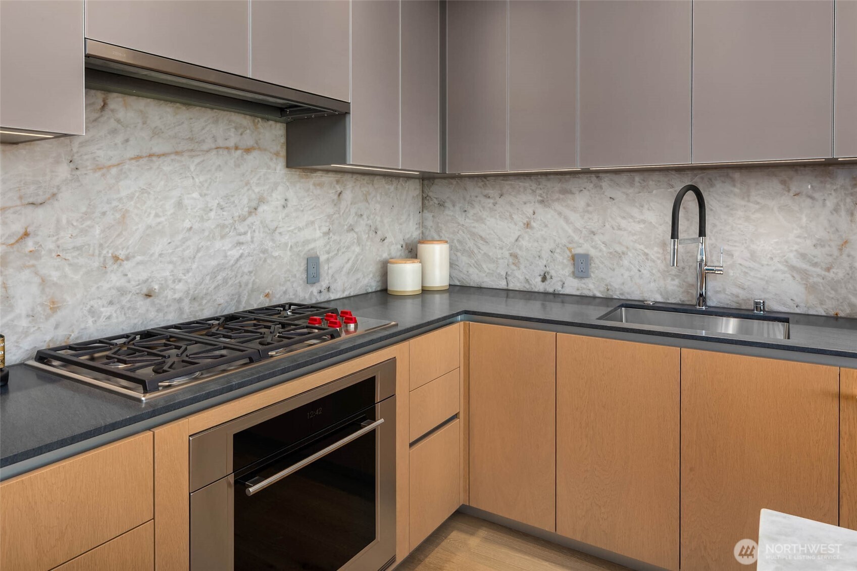 2510 6th Avenue #3902, Seattle, WA 98121
