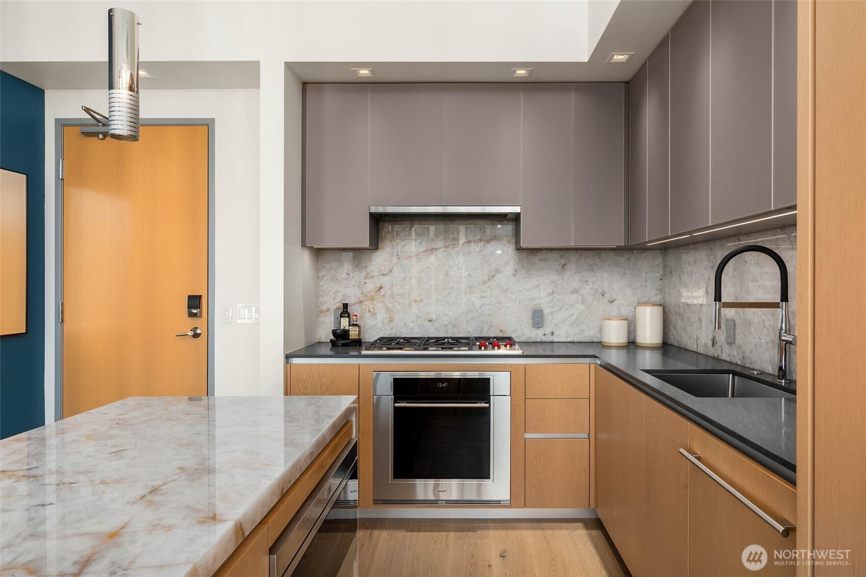 2510 6th Avenue #3902, Seattle, WA 98121