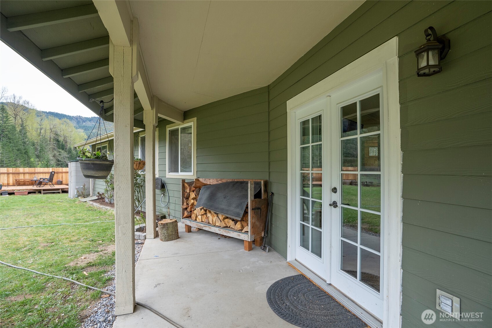 20108 State Route 706 E, Elbe, WA 98330