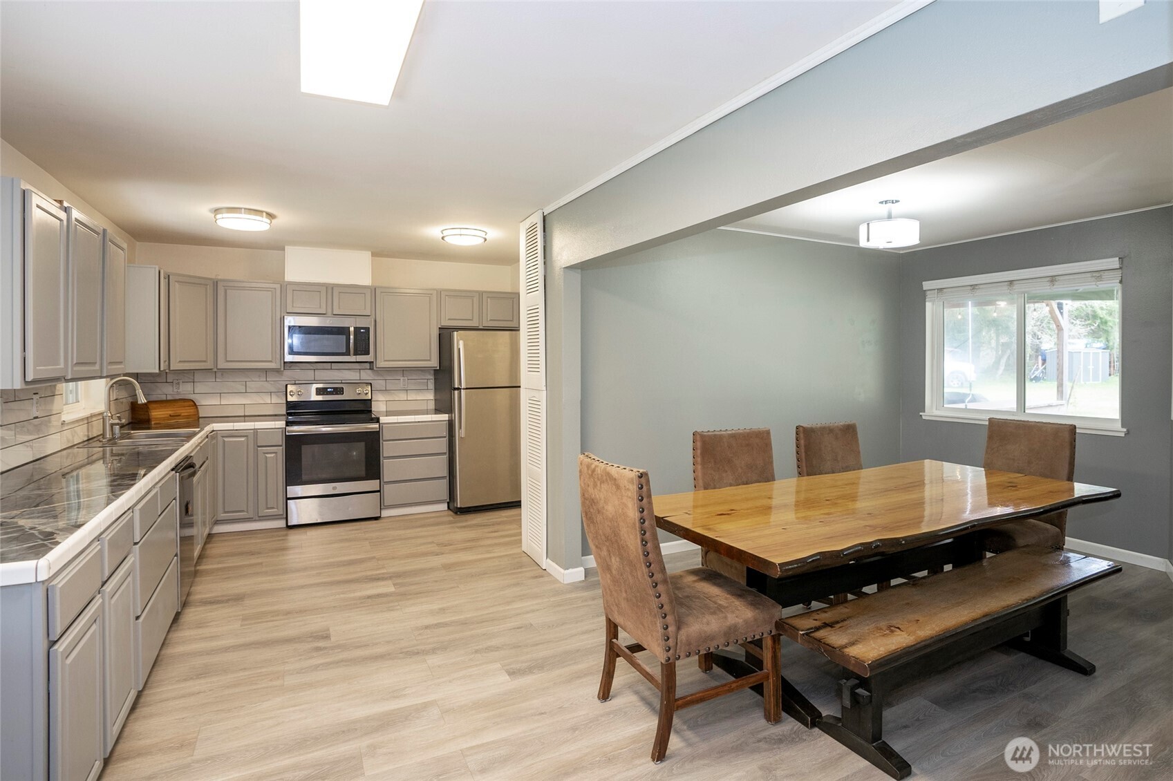 20108 State Route 706 E, Elbe, WA 98330