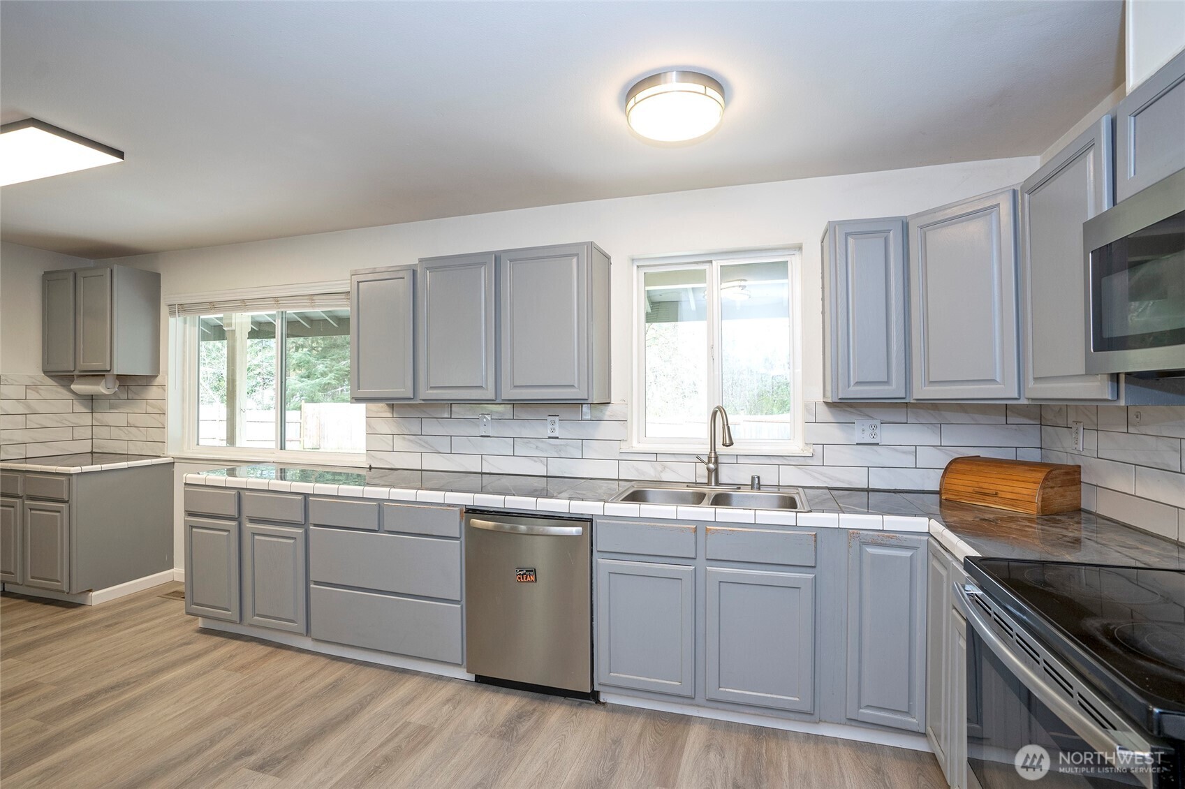 20108 State Route 706 E, Elbe, WA 98330