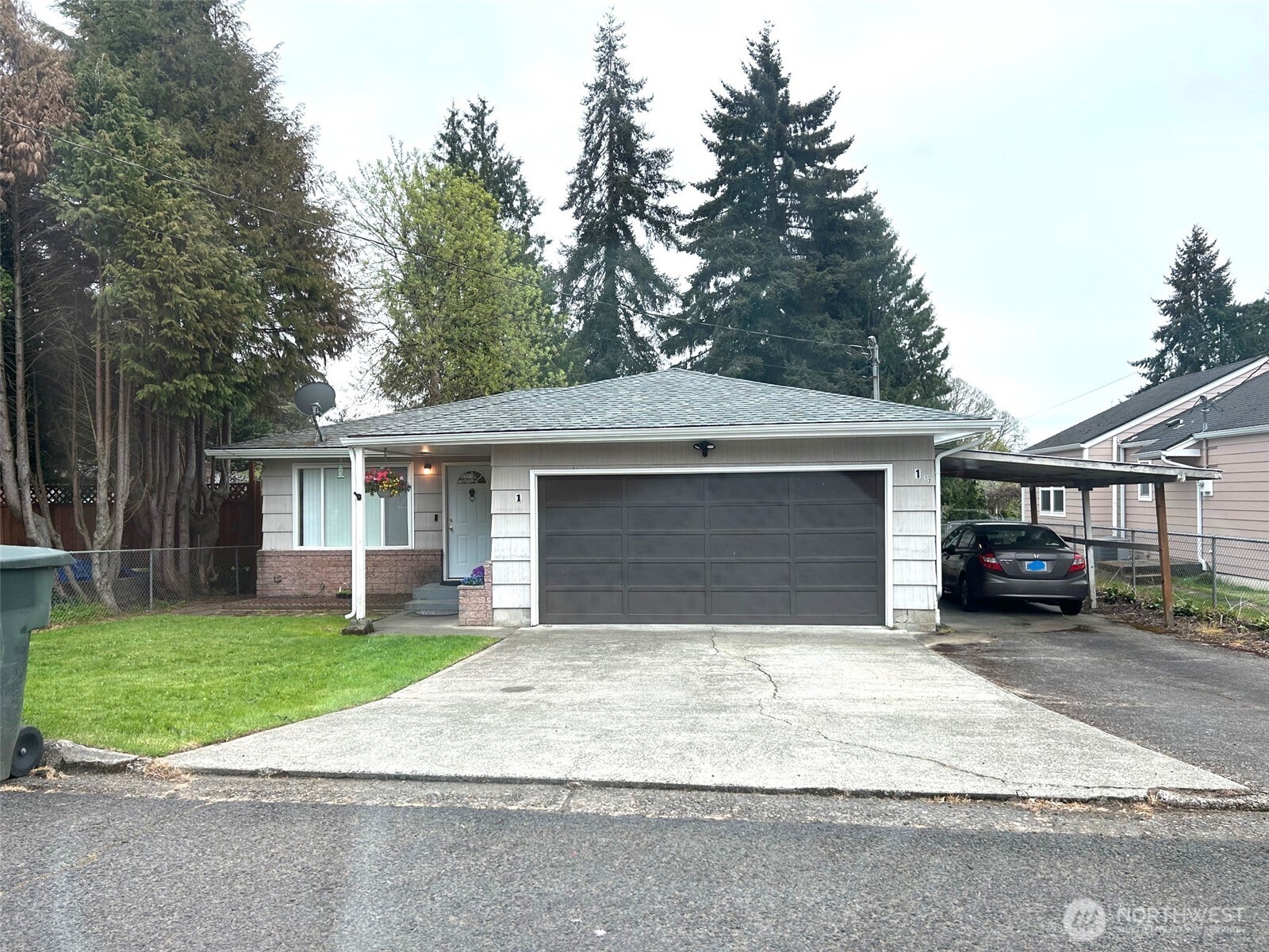 1 pacific Place #2, Longview, WA 98632