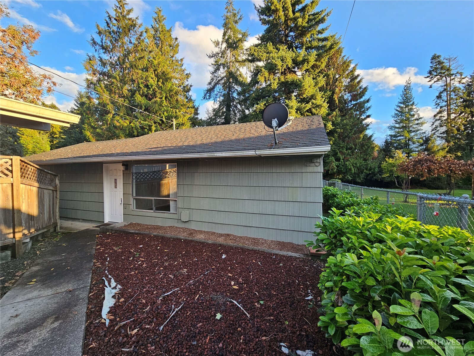 1 pacific Place #2, Longview, WA 98632