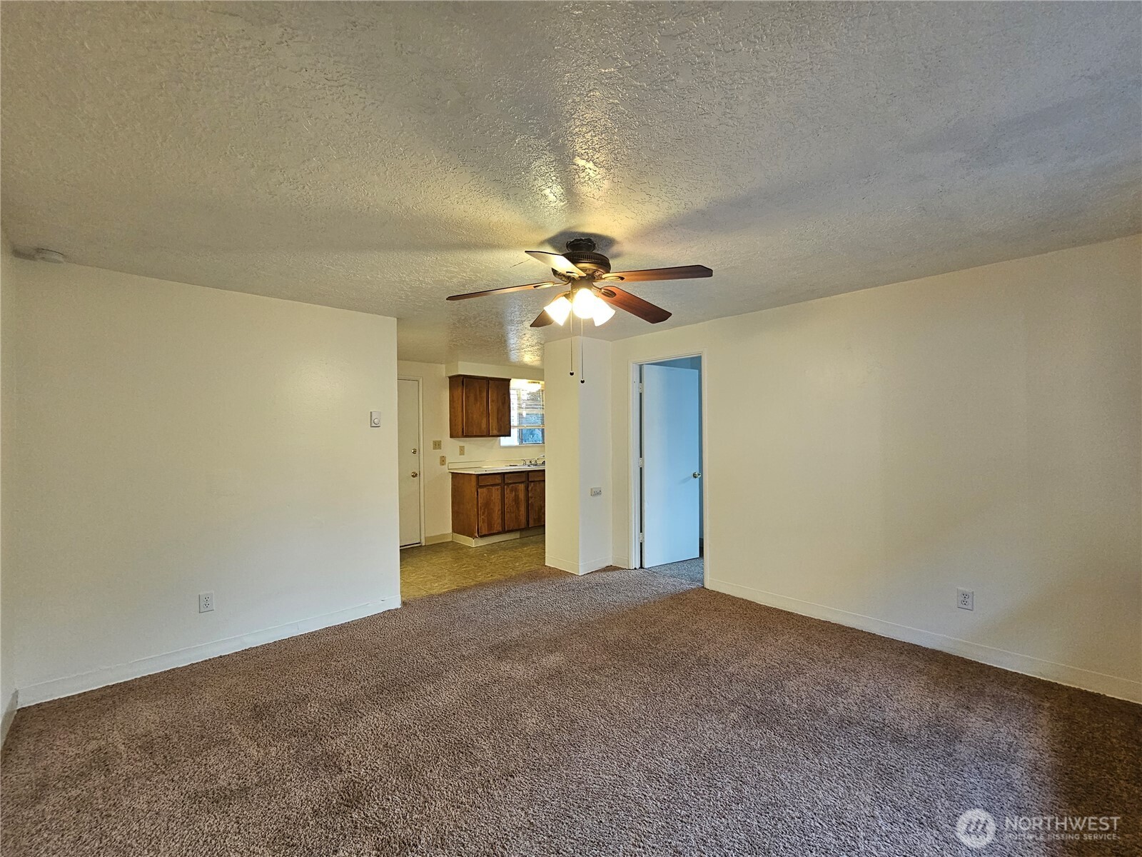 1 pacific Place #2, Longview, WA 98632