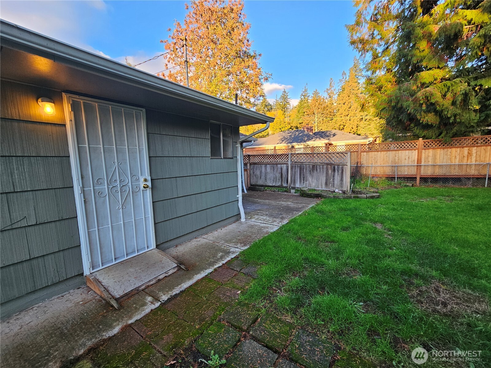 1 pacific Place #2, Longview, WA 98632