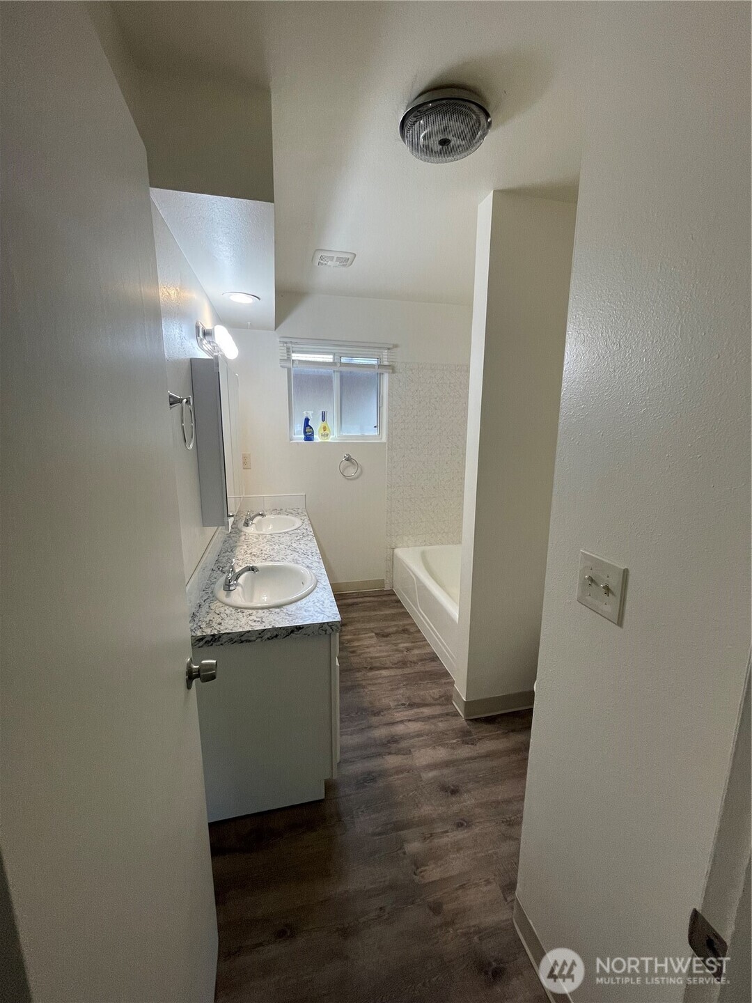 1 pacific Place #2, Longview, WA 98632