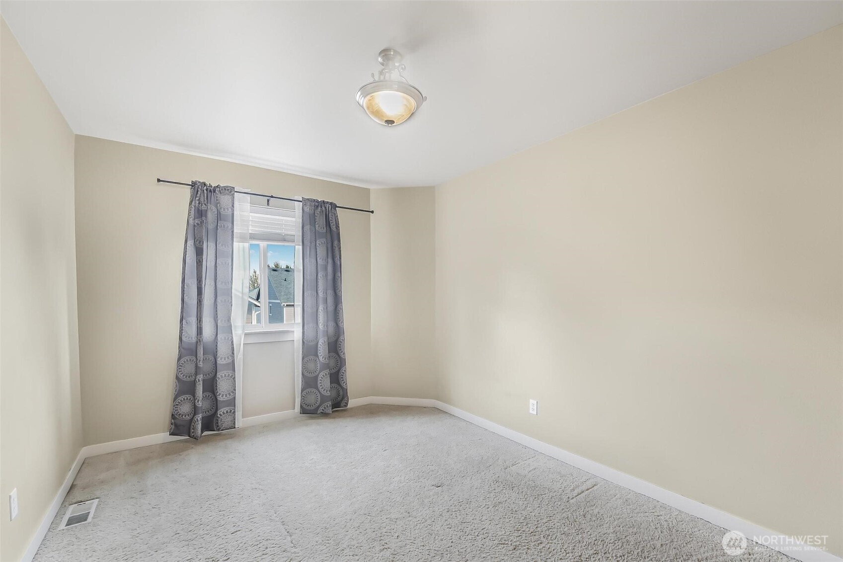 17401 140th Ave East , Puyallup, WA 98374