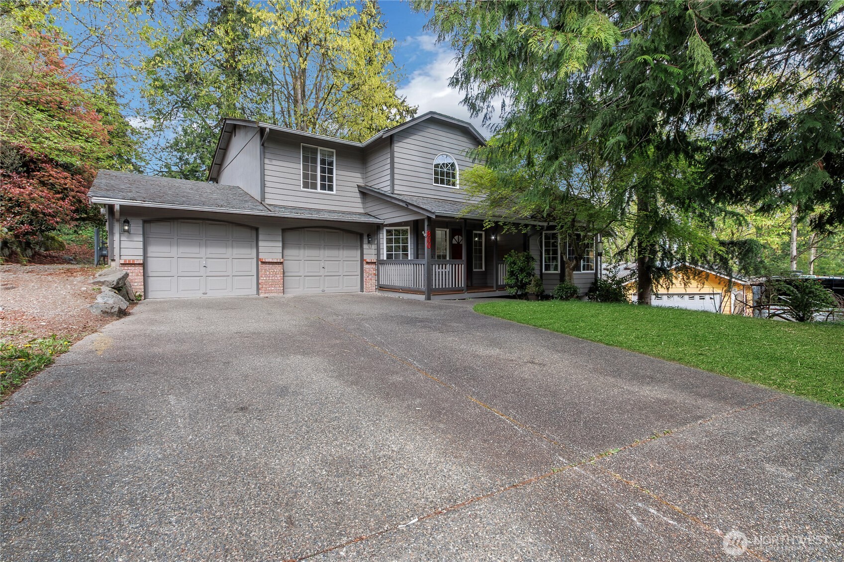 800 19th Avenue SE, Puyallup, WA 98372