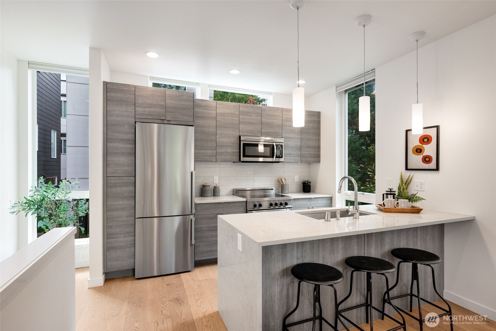 2619 SW Adams Street , Seattle, WA 98126
