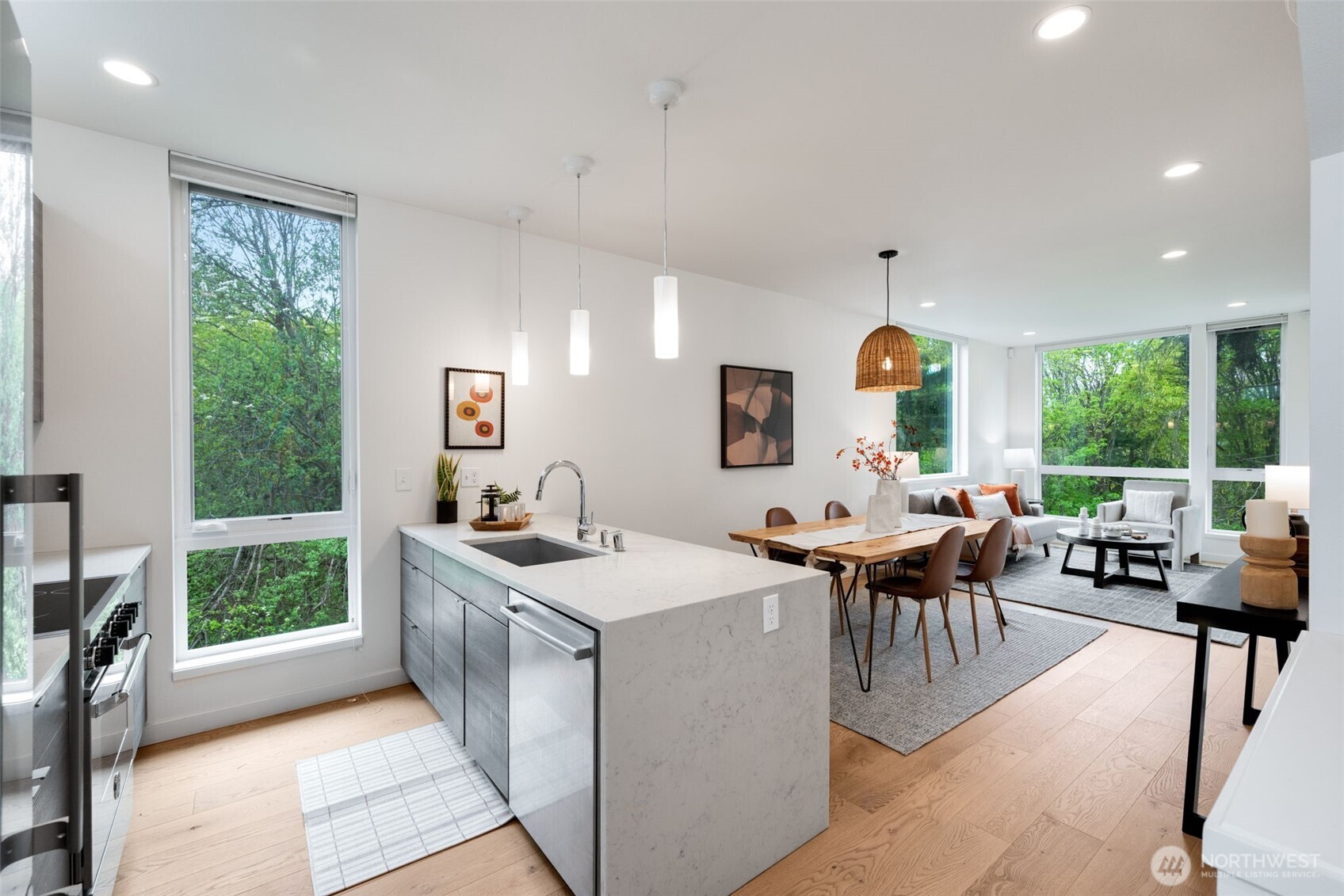 2619 SW Adams Street , Seattle, WA 98126