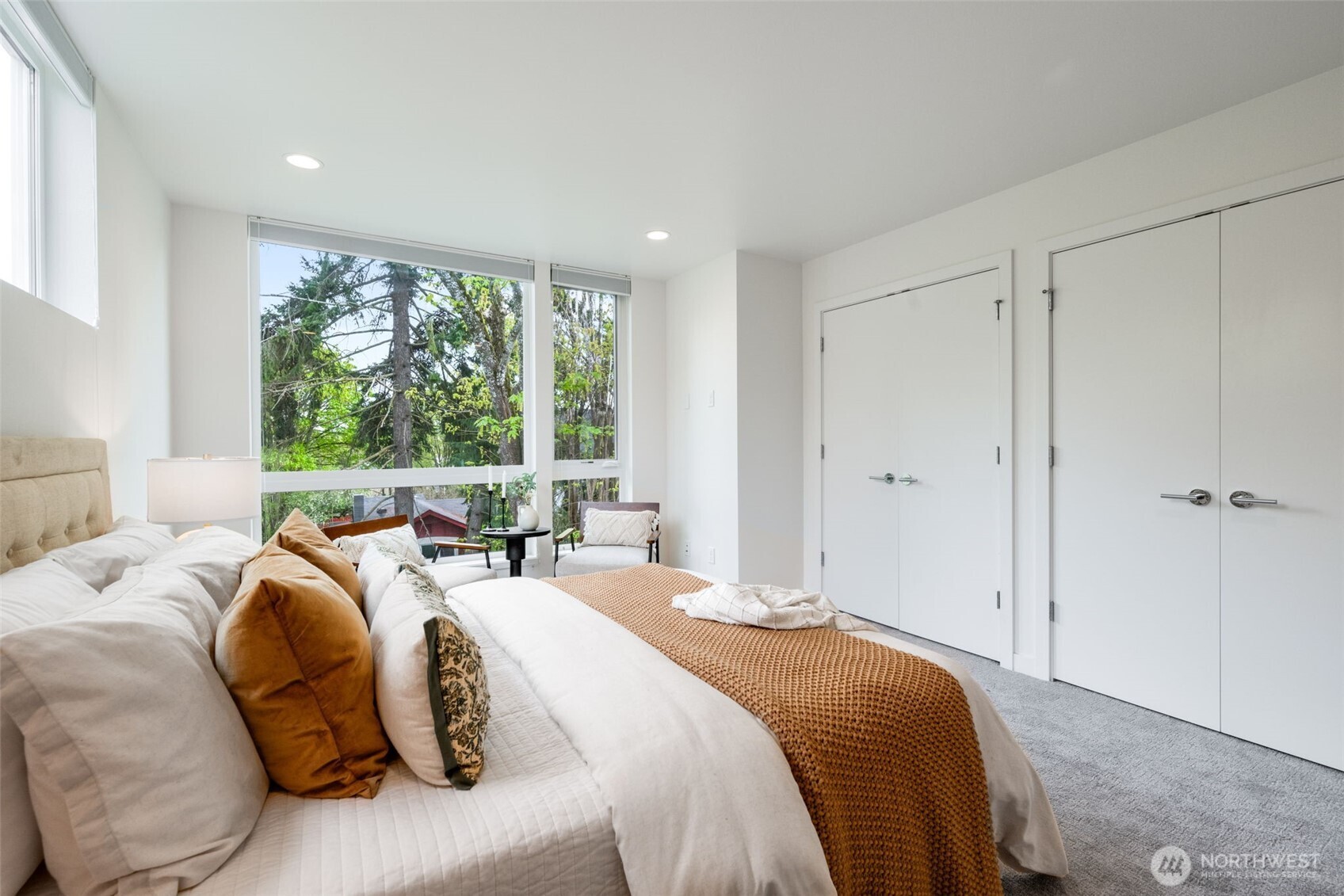 2619 SW Adams Street , Seattle, WA 98126