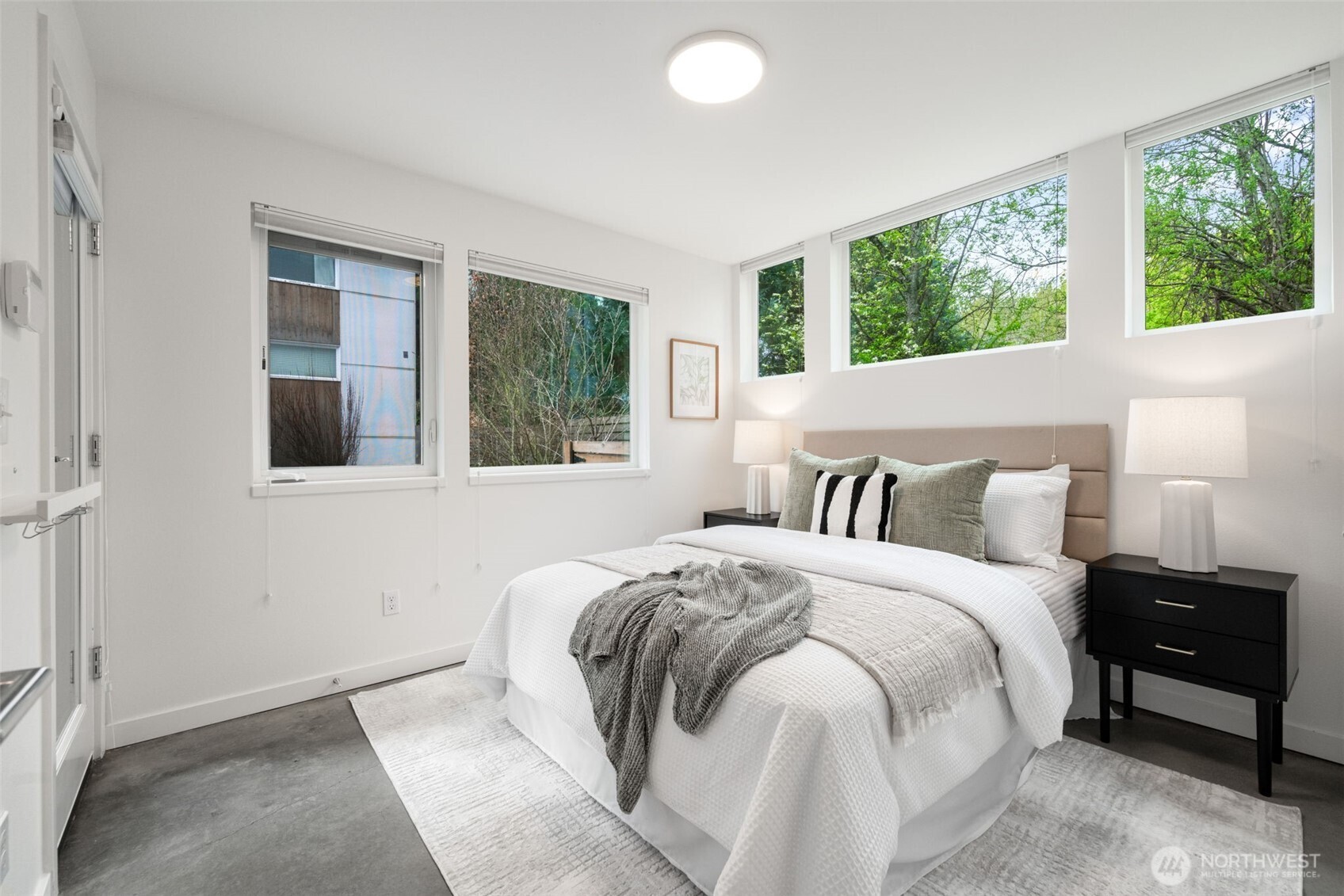2619 SW Adams Street , Seattle, WA 98126