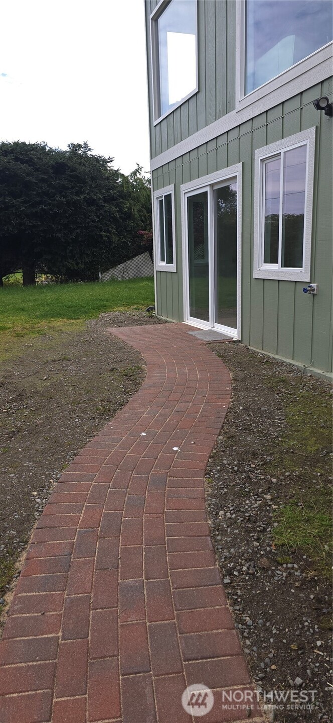 251 Spring View Place #B, Sequim, WA 98382