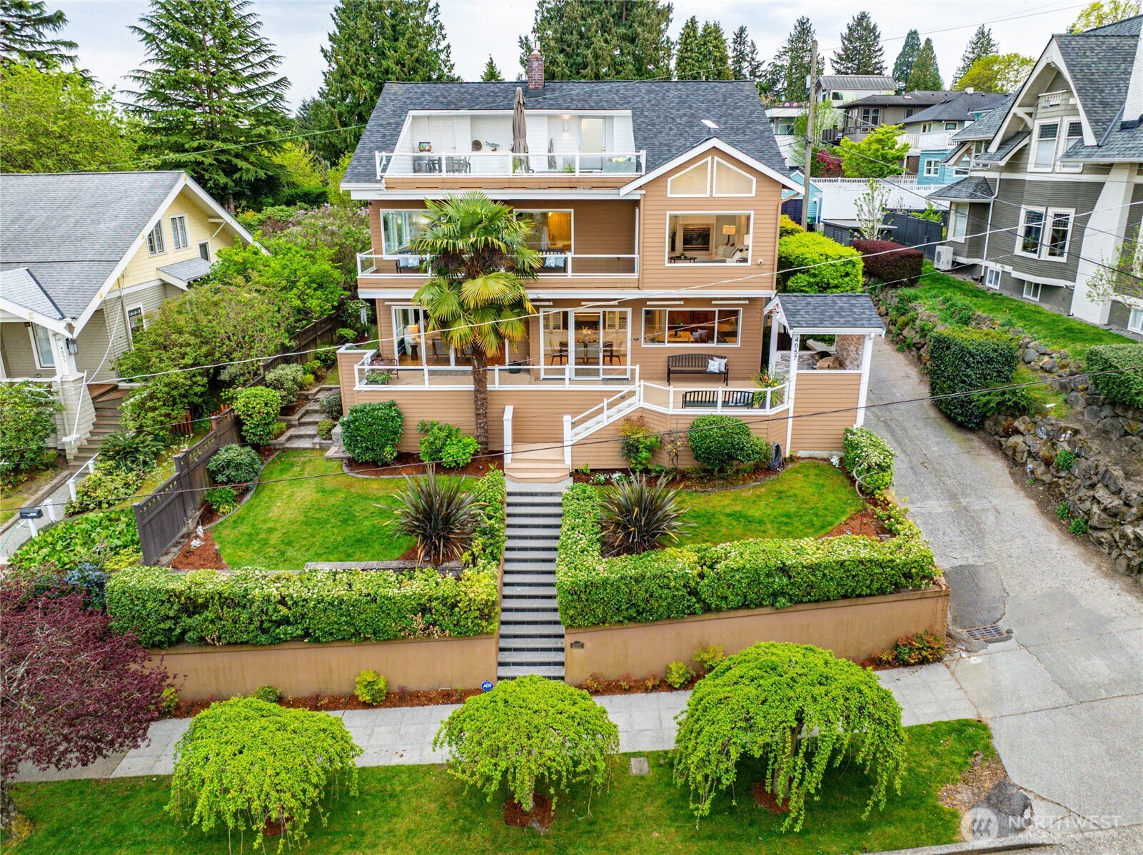 4057 SW Holgate Street , Seattle, WA 98116