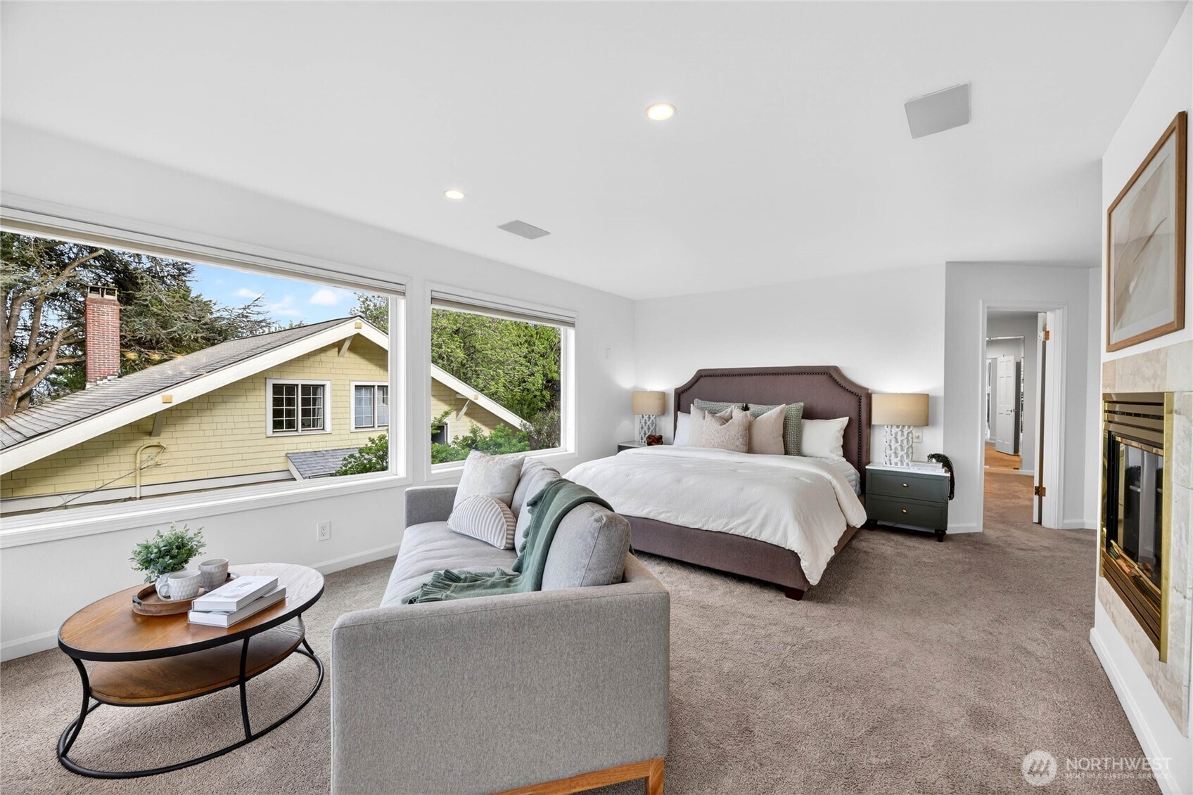 4057 SW Holgate Street , Seattle, WA 98116