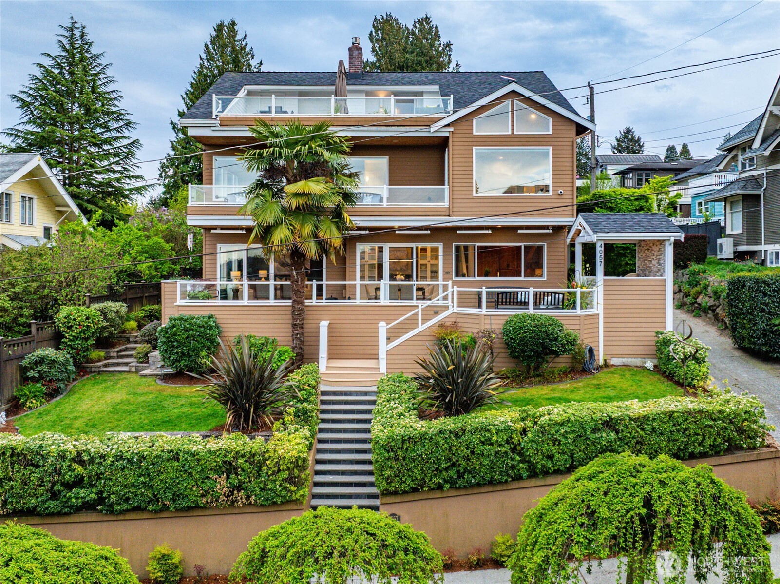 4057 SW Holgate Street , Seattle, WA 98116