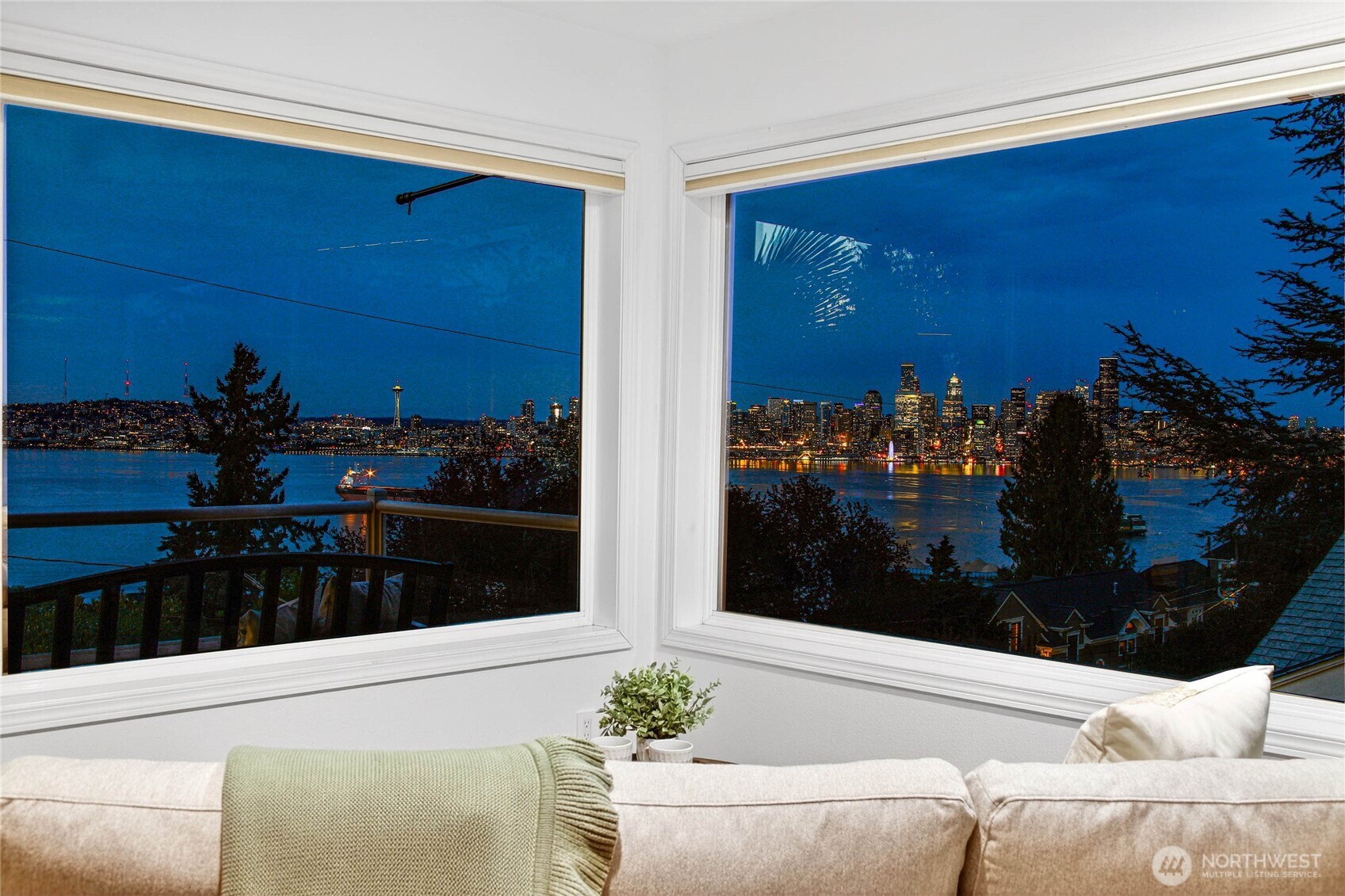 4057 SW Holgate Street , Seattle, WA 98116