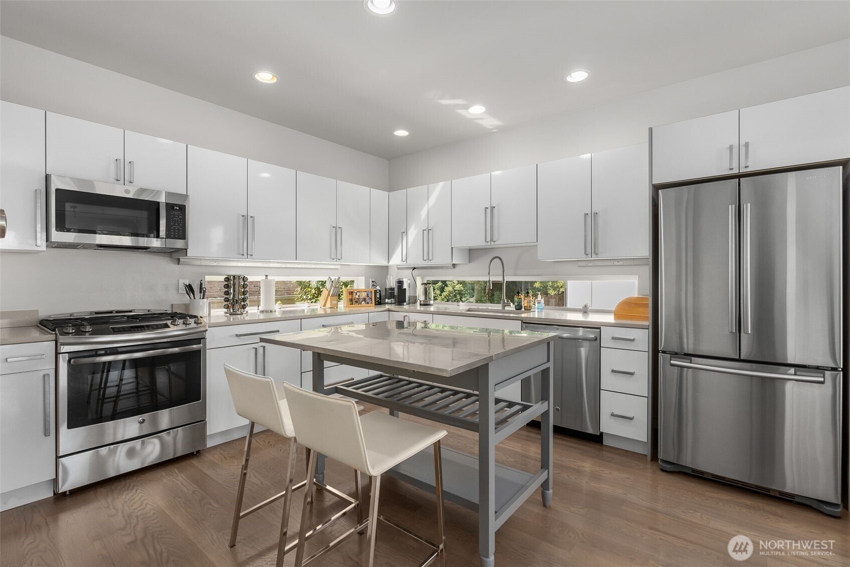 6103 14TH Avenue NW, Seattle, WA 98107