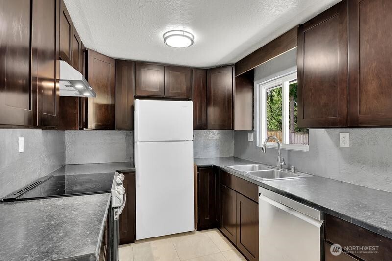 3214 95th Drive SE, Lake Stevens, WA 98258