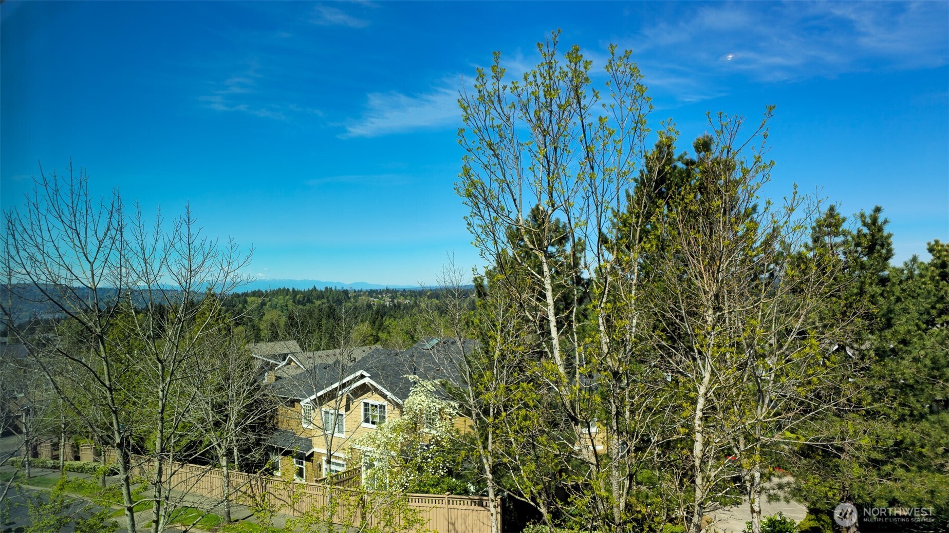 1697 NE Juneberry Street , Issaquah, WA 98029