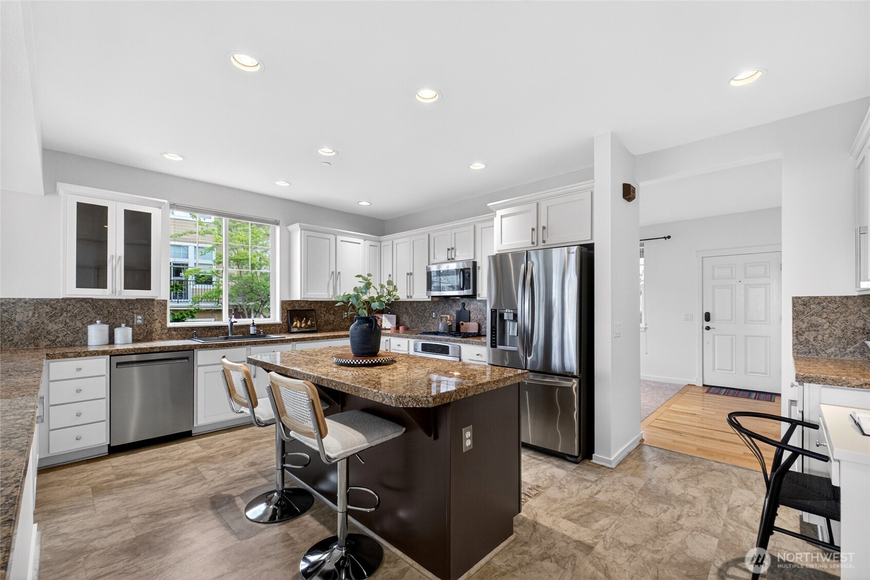 1697 NE Juneberry Street , Issaquah, WA 98029