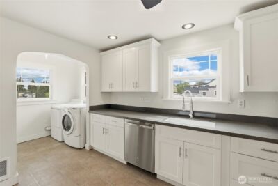 1545 S Prospect Street , Tacoma, WA 98405 - Photo 9