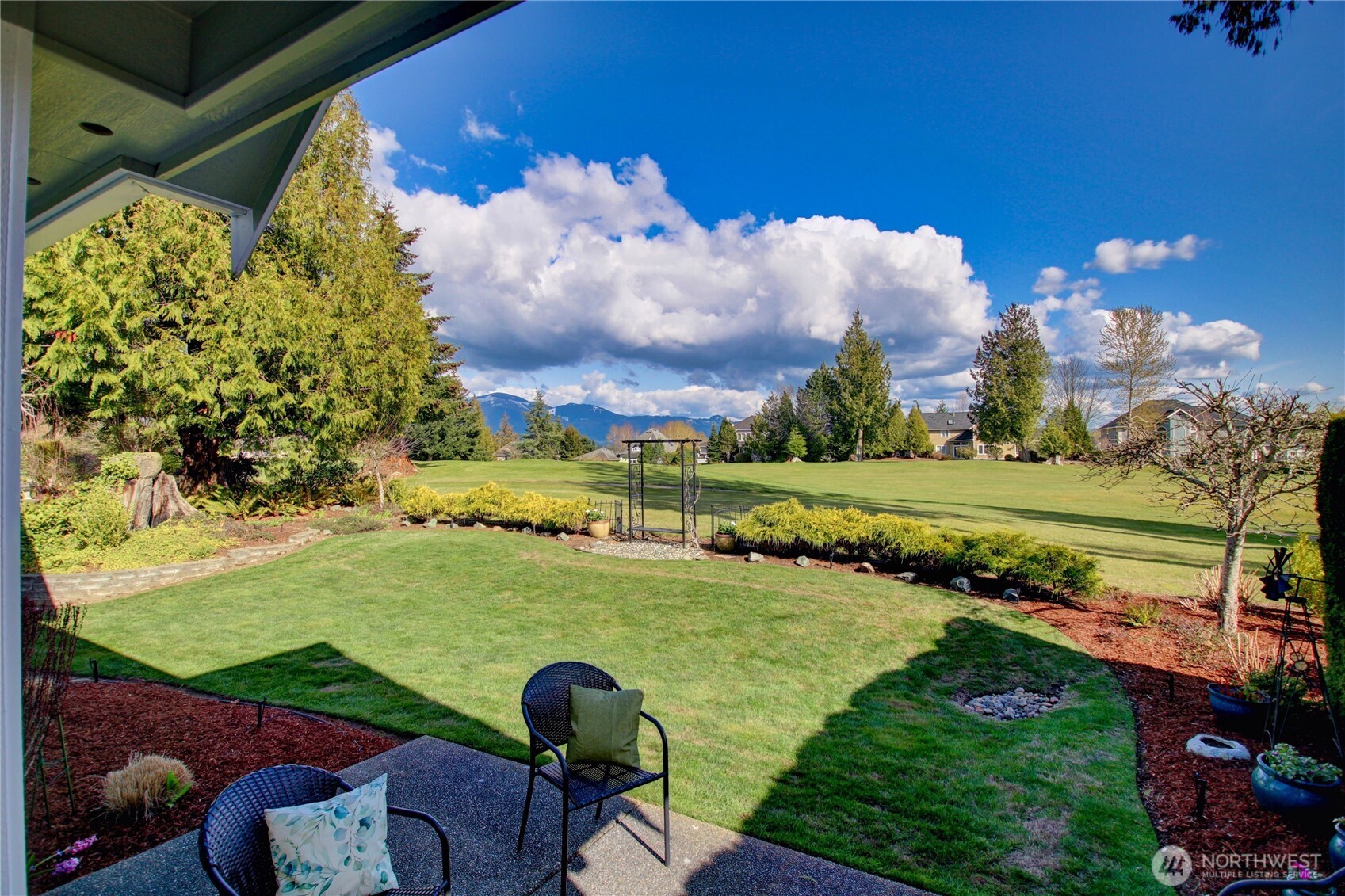 4304 Landmark Drive , Mount Vernon, WA 98274