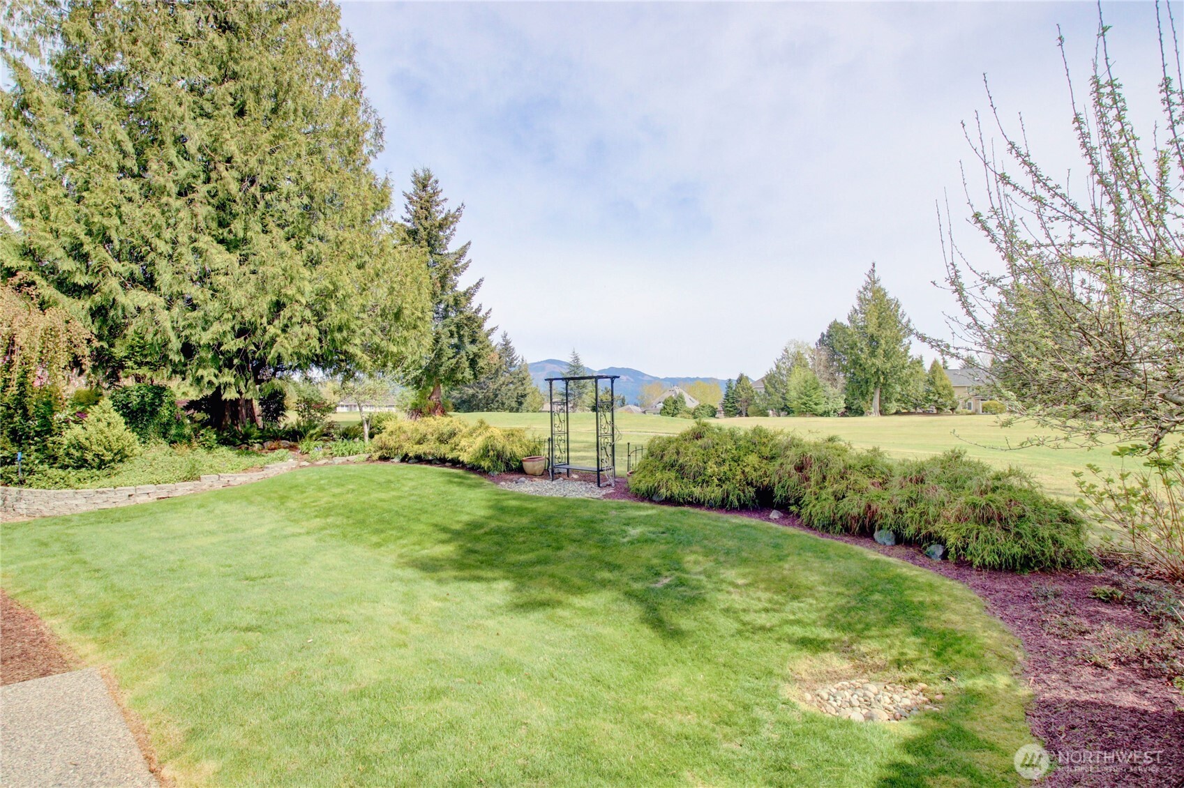 4304 Landmark Drive , Mount Vernon, WA 98274